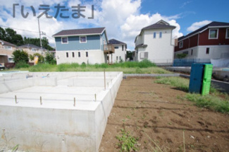 【外観】 | 【仲介手数料無料！！】日野市新町4丁目　新築戸建て（全5棟）3号棟　6280万円 | 1号棟　令和8年8月6日撮影　建築中