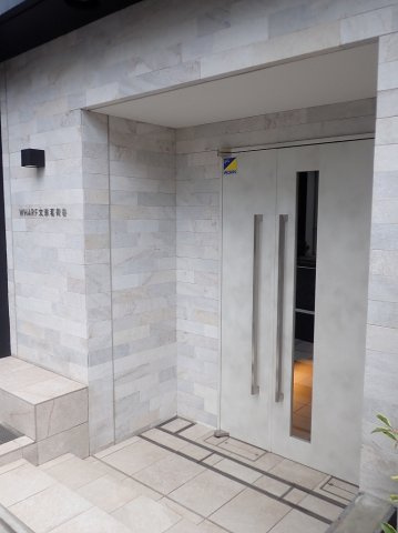 WHARF文京茗荷谷のエントランス