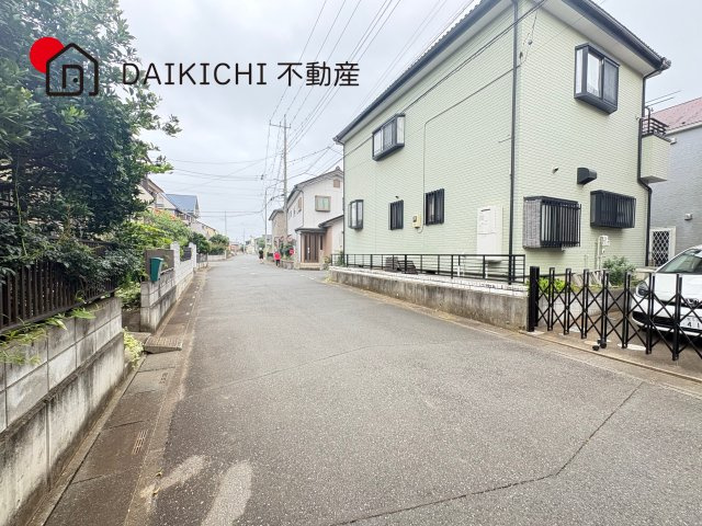 【前面道路含む現地写真】 | 桶川市上日出谷南1丁目　中古戸建