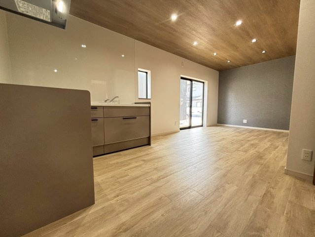 西高泊中古一戸建ての居間・リビング