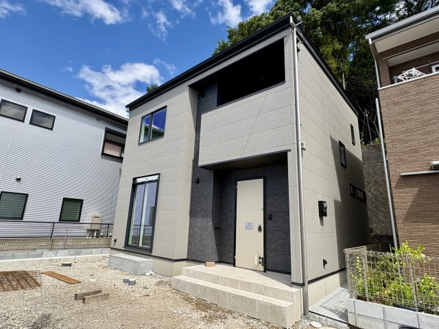「周辺環境充実」高知市石立町3号地　新築一戸建ての外観|8/6撮影。