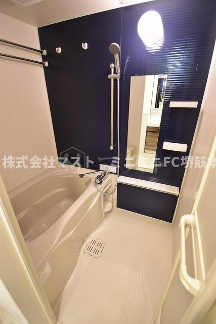 ラフォルム鎗屋町の浴室