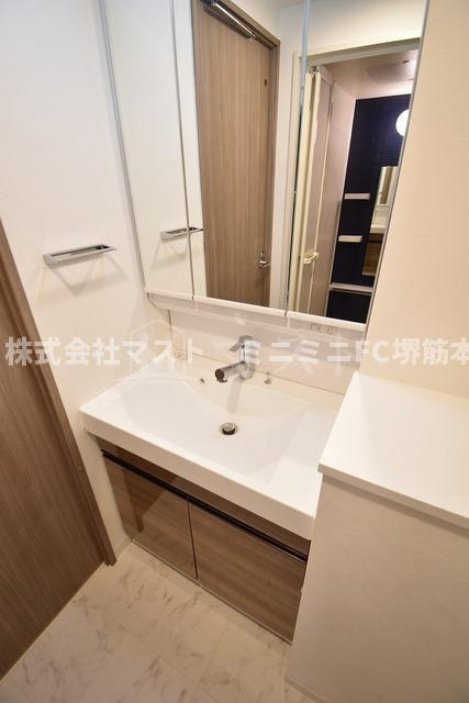 ラフォルム鎗屋町の洗面所