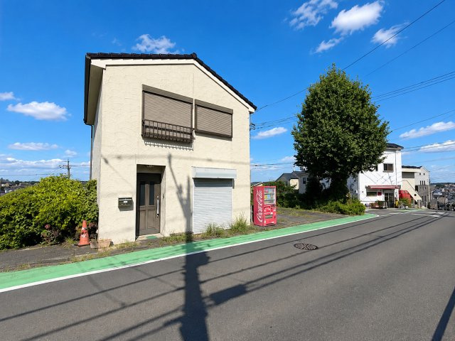 【外観】 | ◆町田市高ヶ坂　中古戸建◆ | ◆一戸建てを中心とした街並みが整然と続き、周辺は高い建物が建っていないので、緑の多い閑静な趣を感じる環境です。街並みや周辺環境も重要なポイントです！！