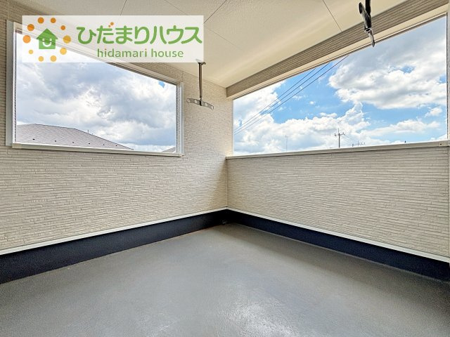 【バルコニー】 | 常総市本石下第12　新築戸建　2号棟 | 広々としたバルコニー。お洗濯物もぜーんぶ干せちゃいます！！