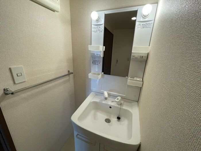 グランディス新八柱の洗面所