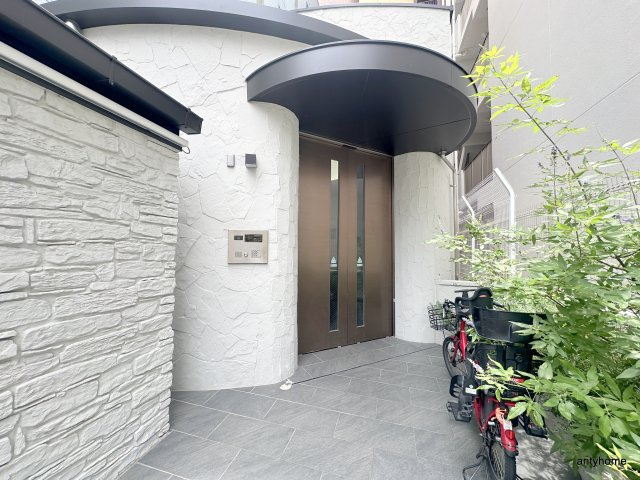 CITY SPIRE桜川Ⅱ　仲介手数料無料のエントランス