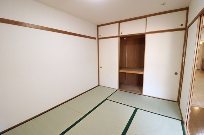 グランドール北小金の寝室