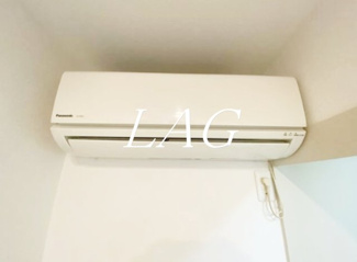 【設備】 | ＡＶＥＮＩＲ町屋 | エアコン付です。