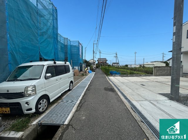 岸和田市今木町　第1期　新築一戸建ての前面道路含む現地写真|周辺は落ち着いた街並みの住宅地！子育てがしやすい住環境です！まだ未完成ですが、現地でしかわからない事もございます。是非一度ご覧ください。