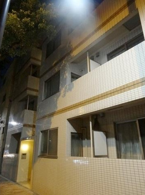 【外観】 | ヴェルト高円寺 | 鉄筋コンクリート造のがっちりとした建物。