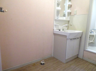 【洗面所】 | ベルヴィー | 同タイプの別の部屋の写真です