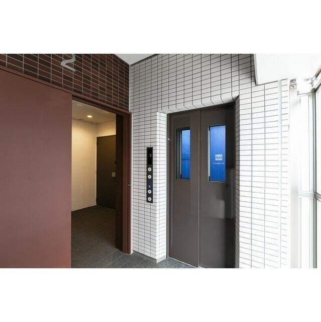 リバーレ浅草駒形のロビー|エレベーター