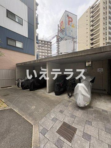 アーバネックス神戸駅前の駐車場