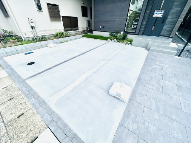 千葉市美浜区高洲1丁目の駐車場