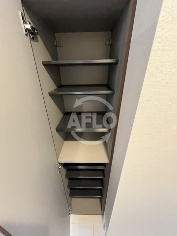 ライブカーサ上新庄の内装|シューズボックス