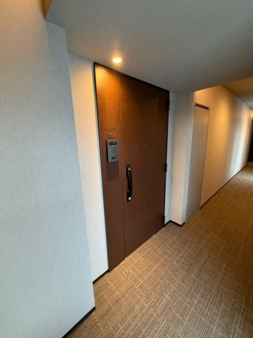 ザ・レジデンスパーク栄の玄関
