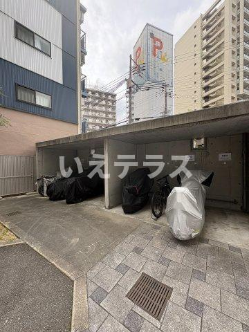 アーバネックス神戸駅前の駐車場