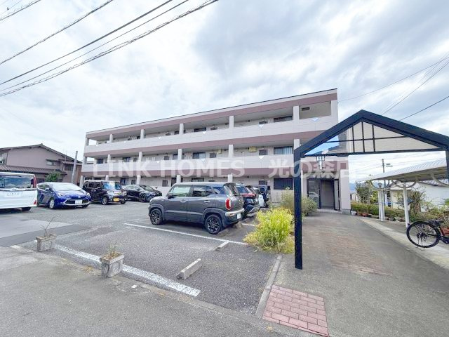 熊本市北区麻生田４丁目の賃貸マンションの駐車場