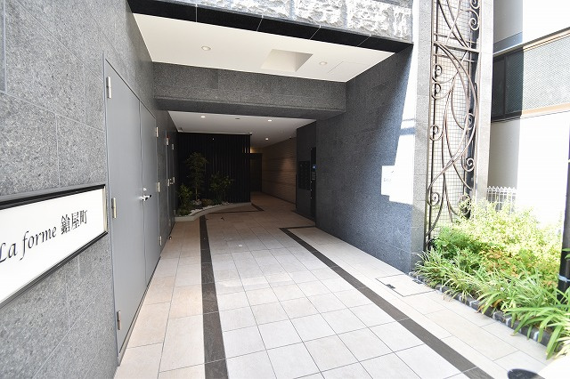ラフォルム鎗屋町のエントランス