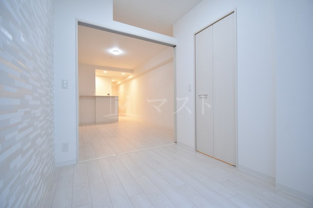 ラフォルム鎗屋町の居間・リビング