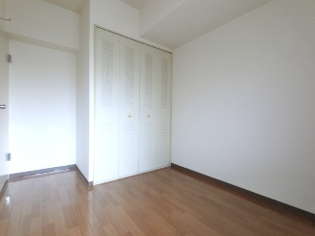 【寝室】