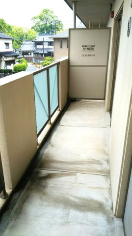 朱雀大路21のバルコニー|別号室タイプ