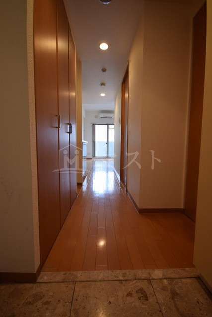 エスリード御堂筋梅田の玄関|他号室参考写真