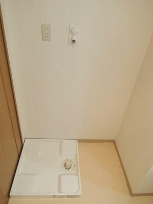 【設備】 | クレスト高円寺 | 室内洗濯機置き場。