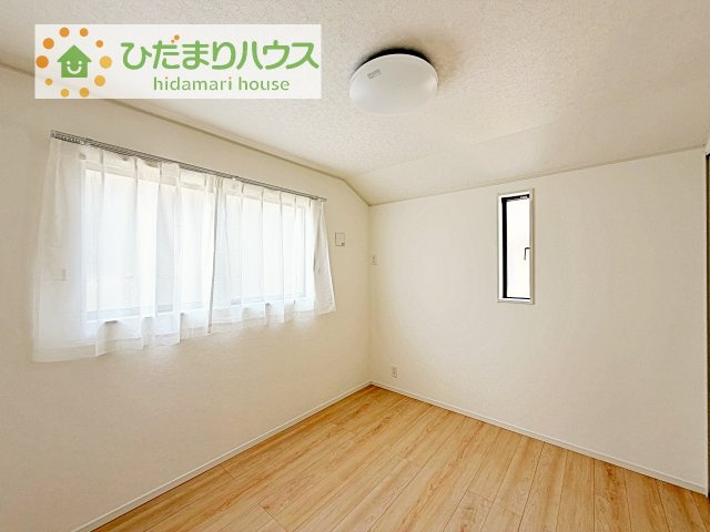 【洋室】 | 常総市水海道諏訪町第3　新築戸建　4号棟 | お掃除しやすく、清潔感を保てるのでダニも発生しにくいフローリング♪