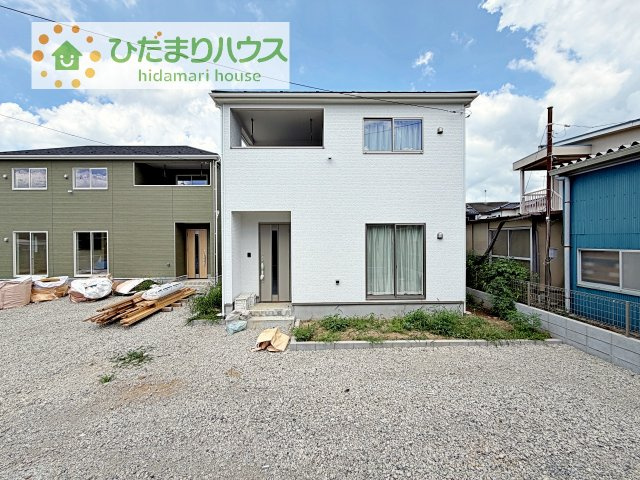 【外観】 | 常総市水海道諏訪町第3　新築戸建　4号棟 | 白を基調とした明るい印象を受ける外観です！