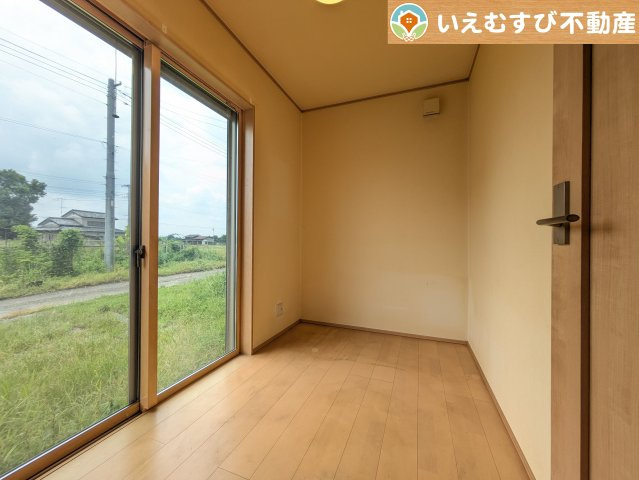 羽生市下川崎　中古戸建の洋室
