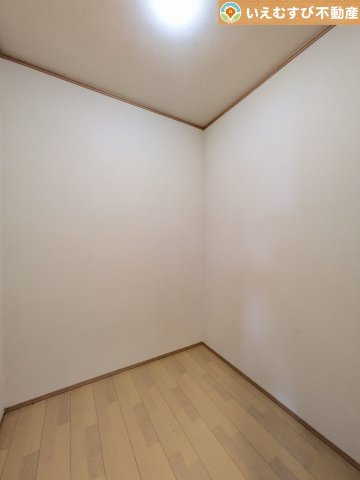羽生市下川崎　中古戸建の洋室