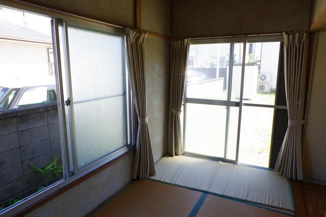 五十嵐アパート前貸事務所・倉庫の寝室