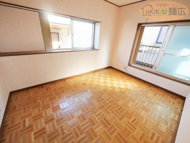 加古川市別府町1期別府　中古戸建の洋室|リフォーム前写真。10月中頃完成予定です。