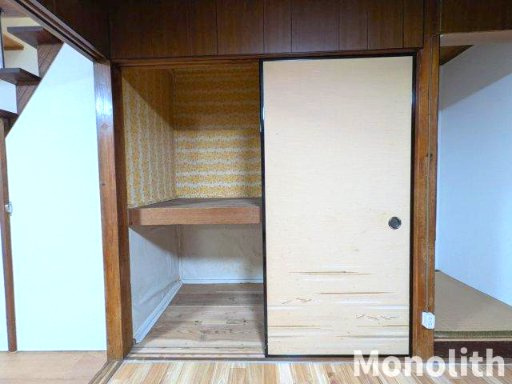 羽曳野市高鷲５丁目戸建ての収納