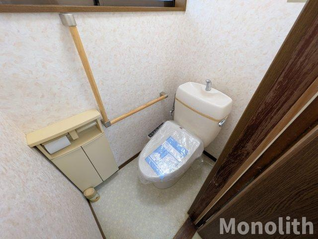羽曳野市高鷲５丁目戸建てのトイレ