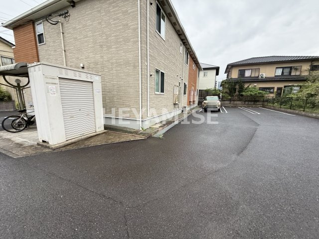 アンジュ　ヒルの駐車場