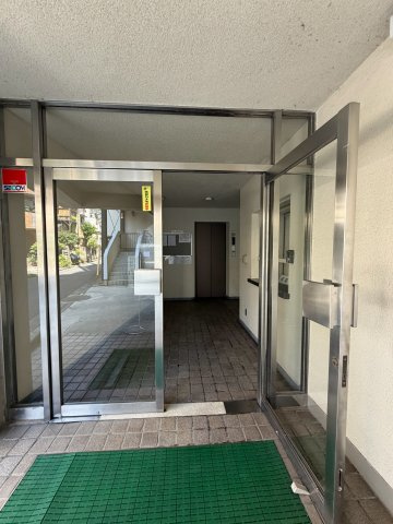 下馬パークハウスのエントランス|エントランス写真