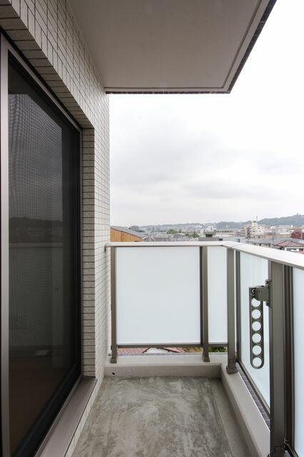 川崎市多摩区登戸の賃貸マンションのバルコニー