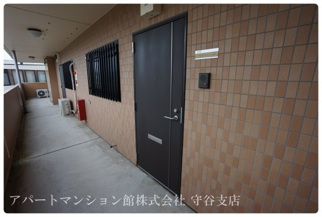シュロス松前台の玄関