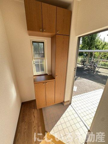 サンシェールBの玄関