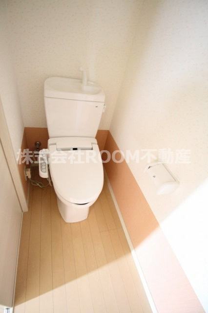 コスモスハウスのトイレ|コンパクトで使いやすいトイレです