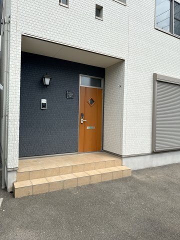 【エントランス】 | シャンティーニュメゾン