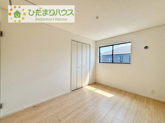 【洋室】 | 土浦市生田町第4　新築戸建　4号棟 | 木の温もりがやさしいフローリング♪