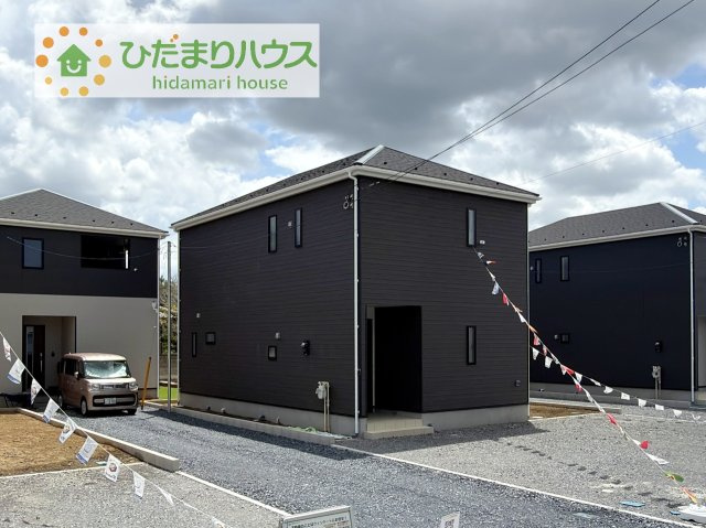 【外観】 | 土浦市生田町第4　新築戸建　4号棟 | 是非一度、ご家族そろってご内覧ください♪