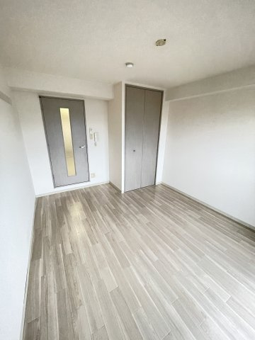 【寝室】