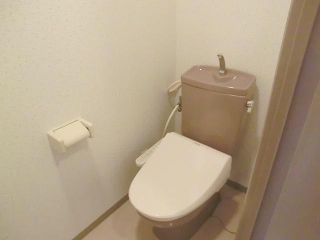 ウィンベルデュエット小岩のトイレ|ウォシュレット付のトイレです。