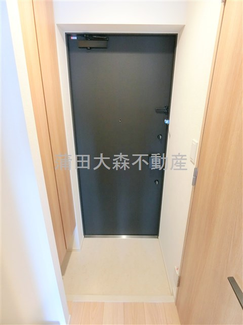 ウェルスクエア西蒲田の玄関