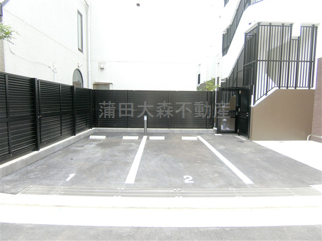 ウェルスクエア西蒲田の駐車場|敷地内平置き駐車場　空き状況等詳細はお問合せください。